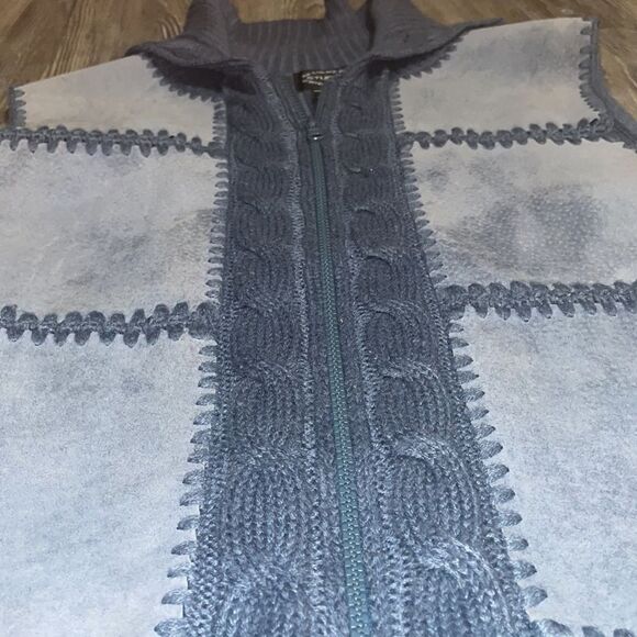 Designers Studio Originals Blue Leather Cable Knit Vest size Medium - Picture 4 of 6